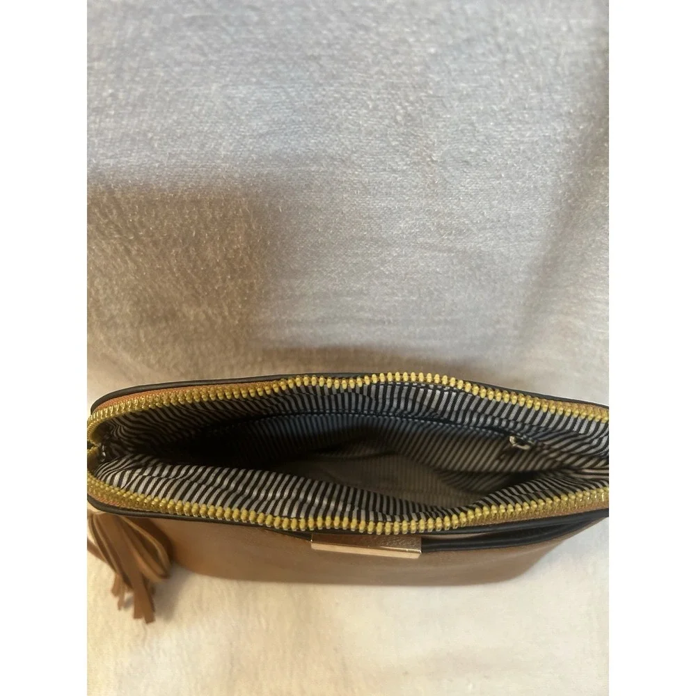 Small Crossbody Purse Camel Color Front Magnetic Pocket Zip Inside Pocket Strap
